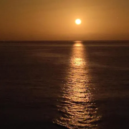 Sunrise On The Ocean 2 Apartmán *